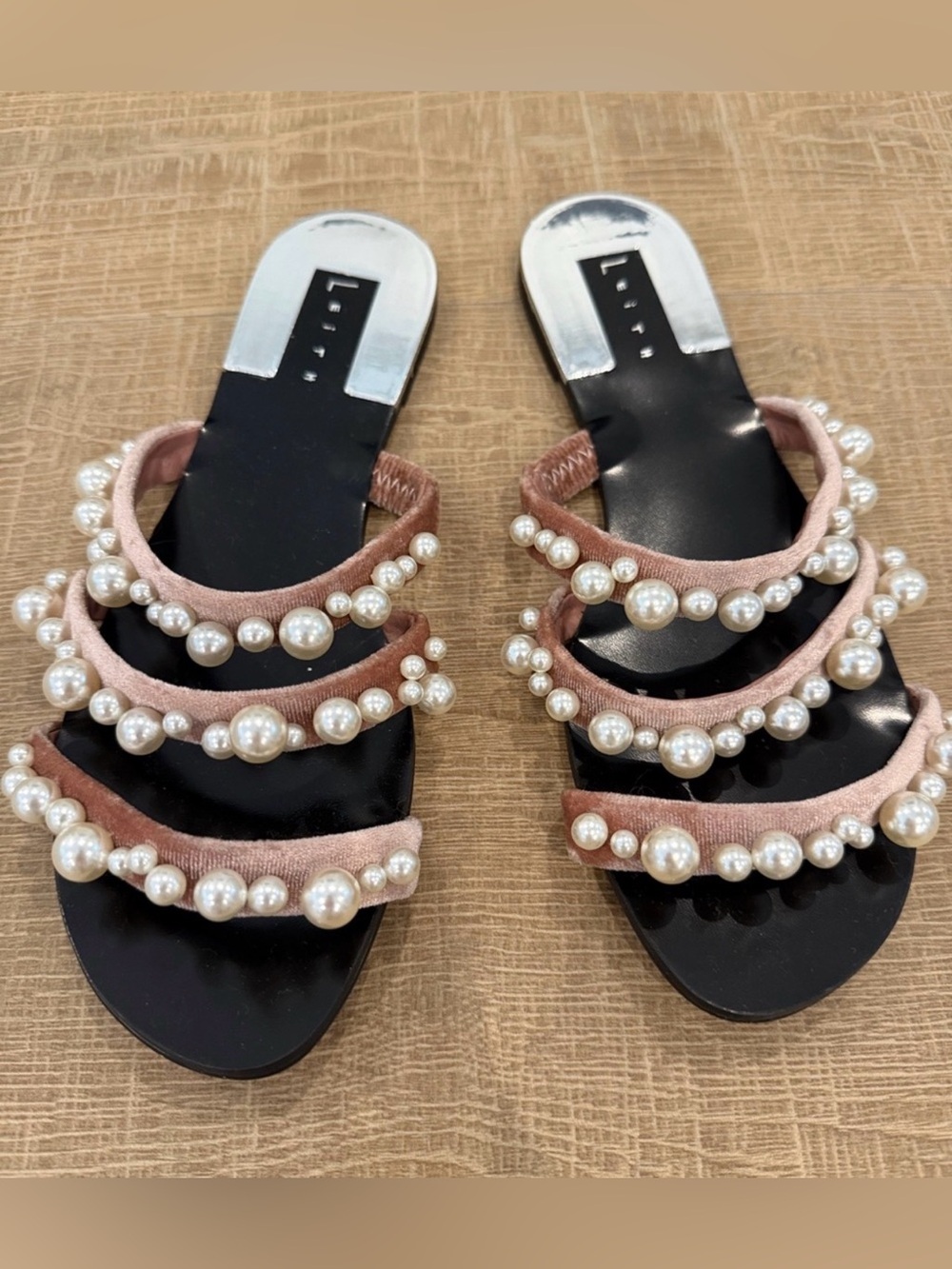 LEITH Chic Sandals Beautiful Blush Velvet & pearl slides
